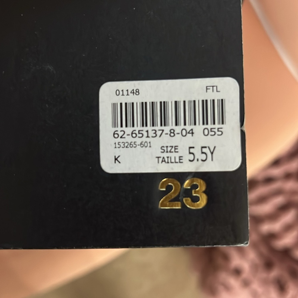 AIR Jordan Retro 12’s (Gym Red)❤️ - Picture 4 of 6